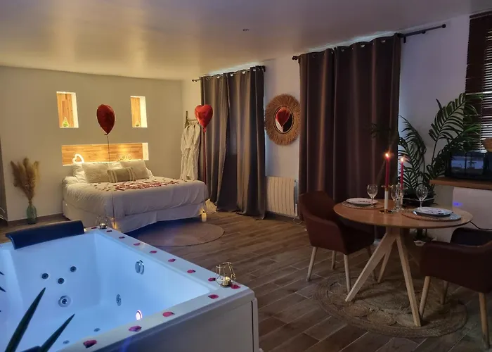 Suite Avec Jacuzzi et jardin privé dans un écran de verdure au calme et 20min Paris