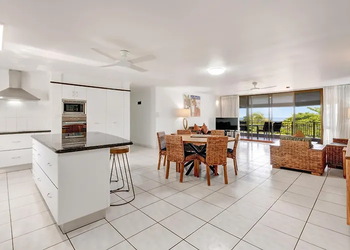 Roydon Beachfront Apartments