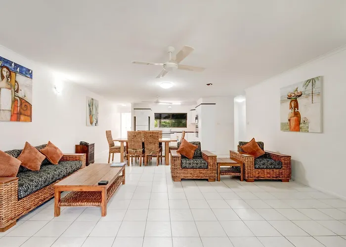 Roydon Beachfront Apartments