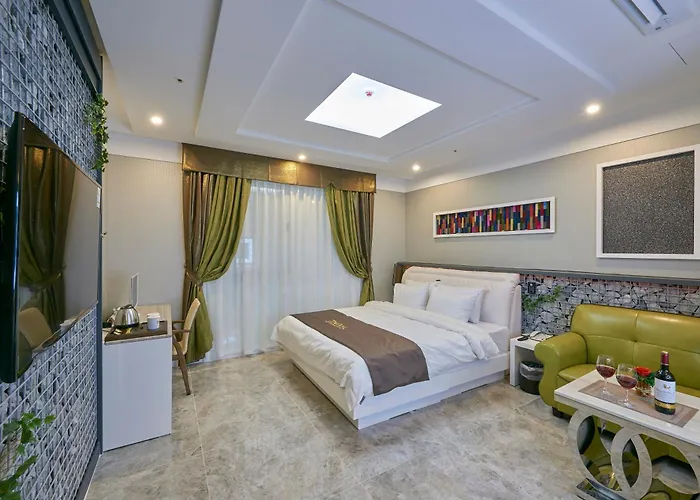 Dubai Hotel Gwangju Metropolitan City