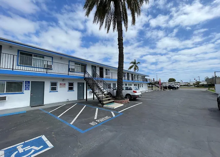 Sunny Sands Inn
