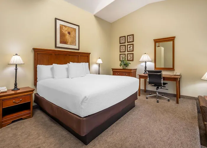Best Western Lodge At River'S Edge