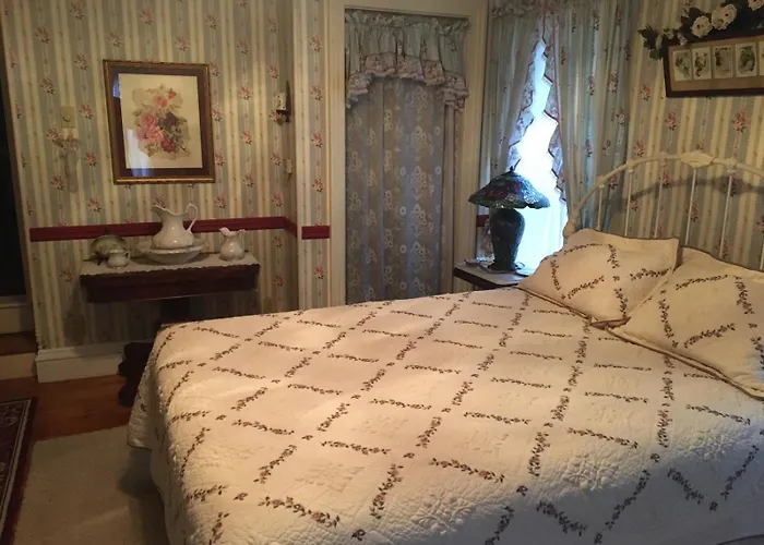 Raindrops On Roses Bed & Breakfast