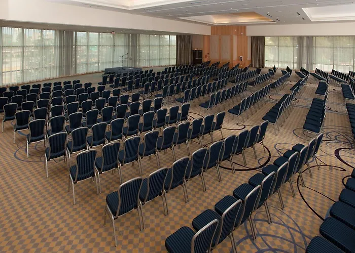 Delta Hotels By Marriott Burnaby Conference Centre