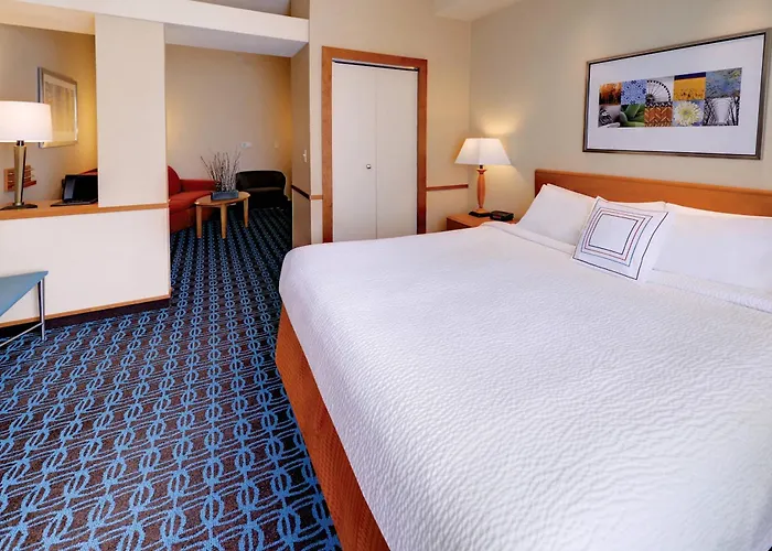 Fairfield Inn & Suites By Marriott Wausau Weston