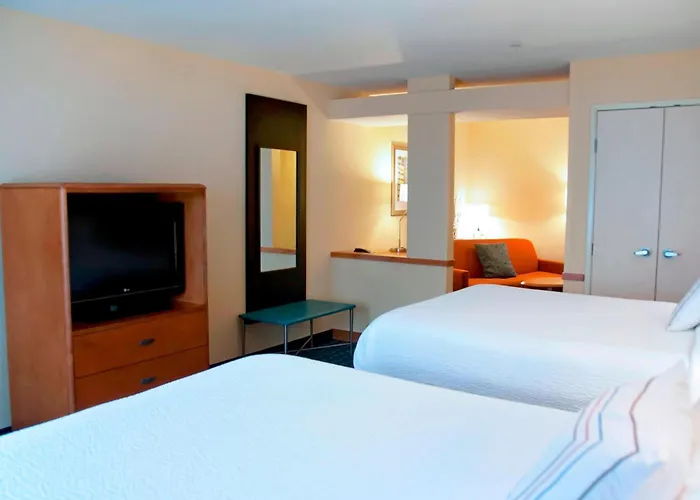 Fairfield Inn & Suites Ames
