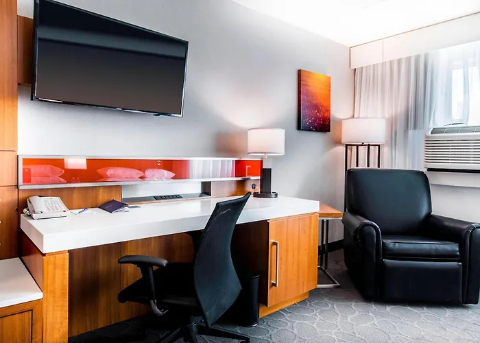 Delta Hotels By Marriott Fargo