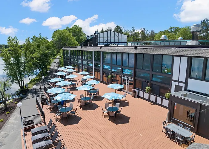 Cragun'S Resort On Gull Lake