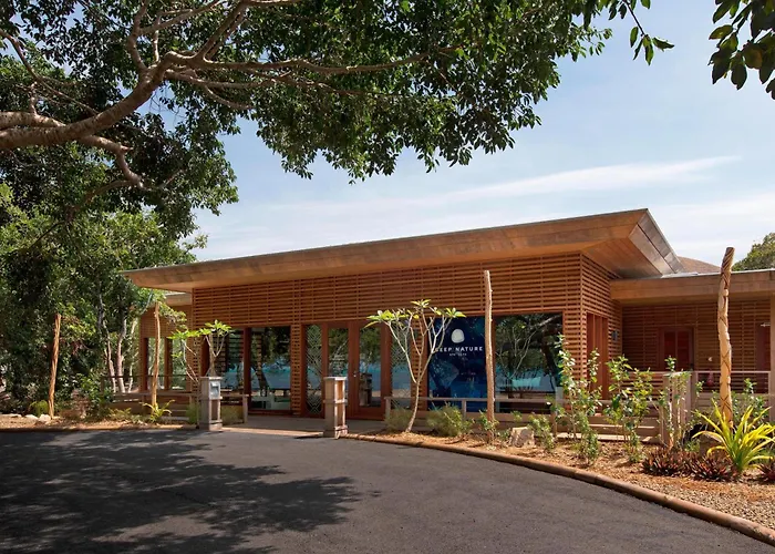 Sheraton New Caledonia Deva Spa & Golf Resort Bourail