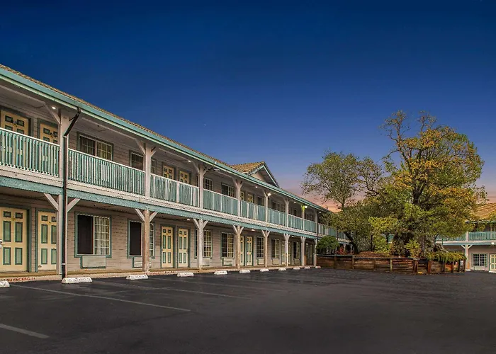Super 8 By Wyndham Auburn