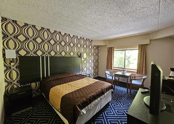 La Mirage Motor Inn Monmouth Junction