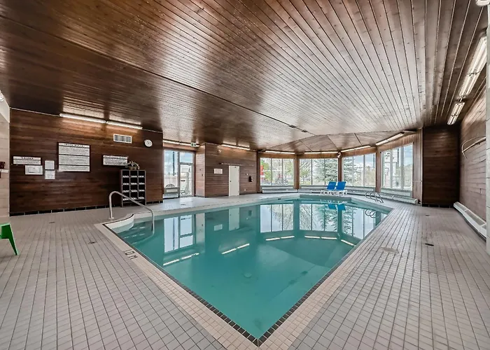 Stony Plain Inn & Suites