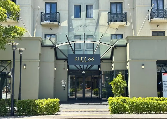 Frome Apartments