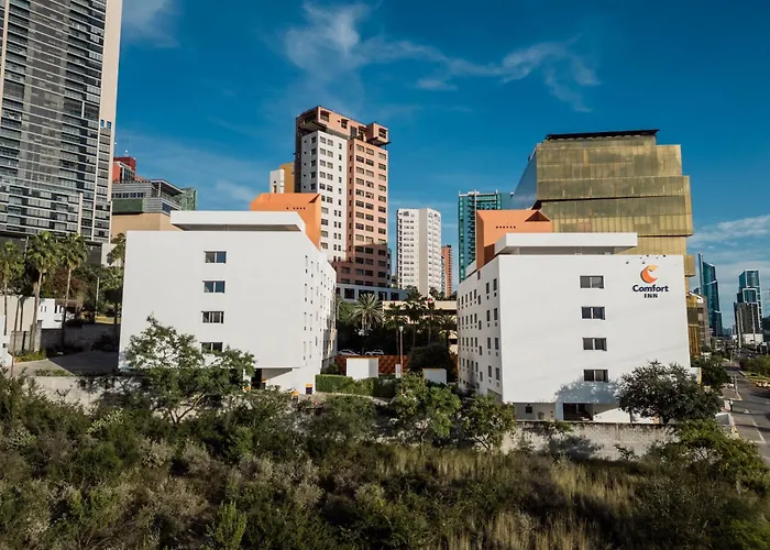 Comfort Inn Monterrey Valle
