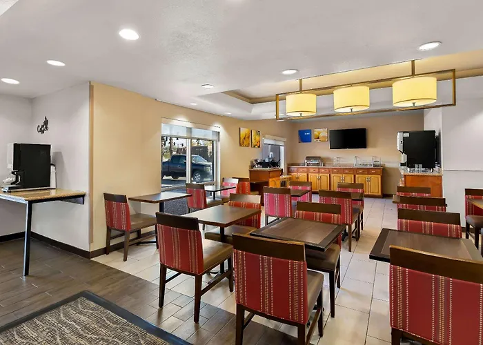 Comfort Inn & Suites Near Kino Sports Complex Drexel Heights