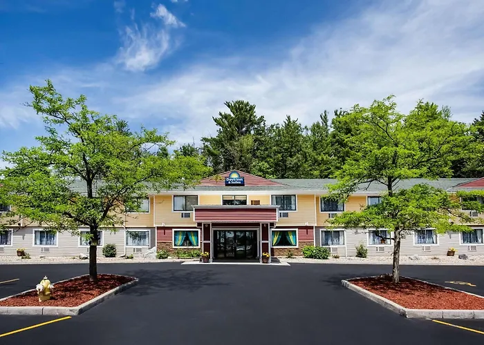 Days Inn & Suites By Wyndham Stevens Point