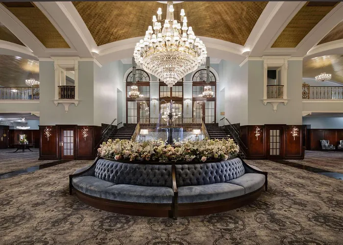 Amway Grand Plaza Hotel, Curio Collection By Hilton Grand Rapids