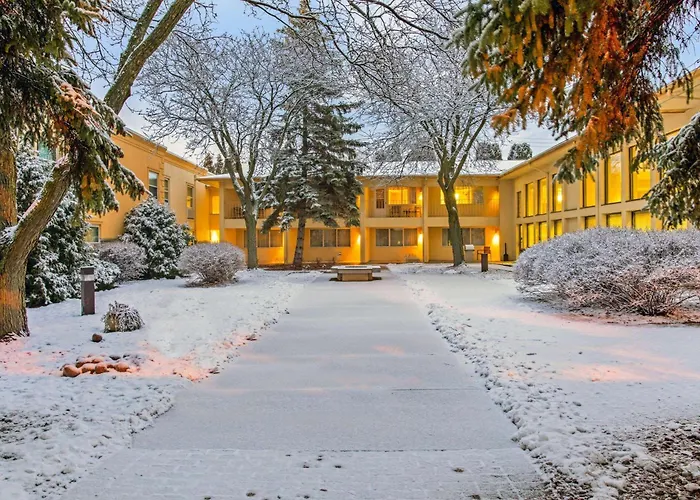 La Quinta By Wyndham Appleton College Avenue