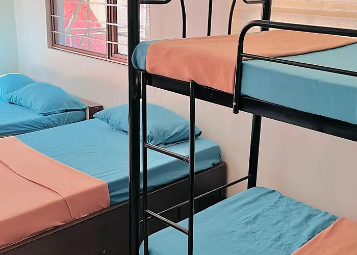 Rnj Hotel