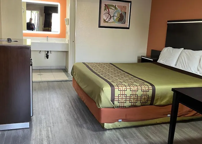 Rivera Inn & Suites Motel Pico Rivera