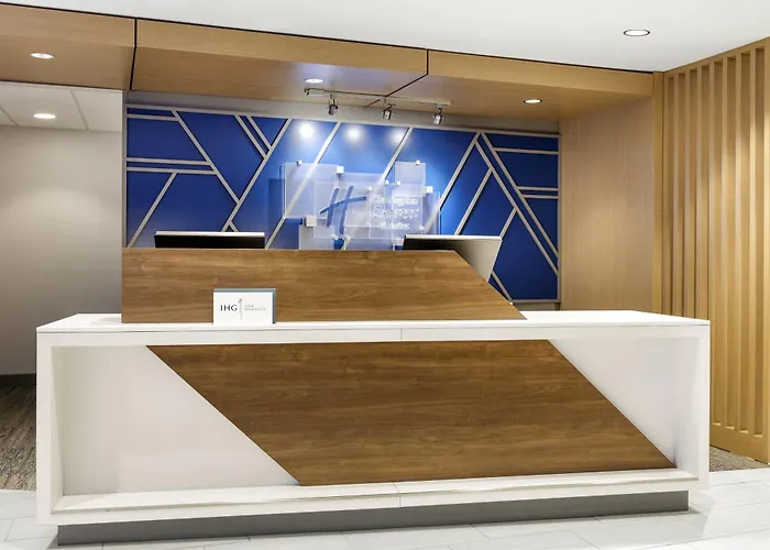 Holiday Inn Express & Suites By Ihg
