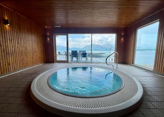 Holly Tree Hotel, Swimming Pool & Hot Tub Kentallen