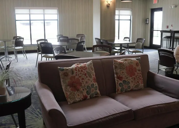 Holiday Inn Express & Suites Morton Peoria Area By Ihg