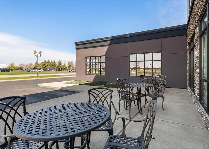 Best Western Plus New Richmond Inn & Suites