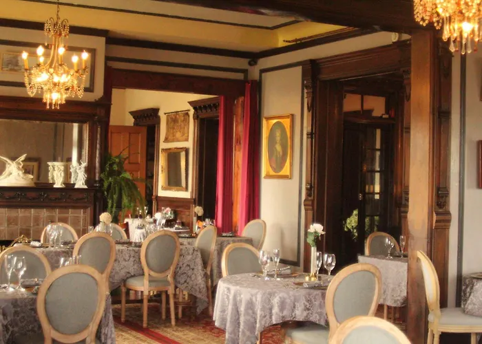 Henderson Castle Inn Kalamazoo