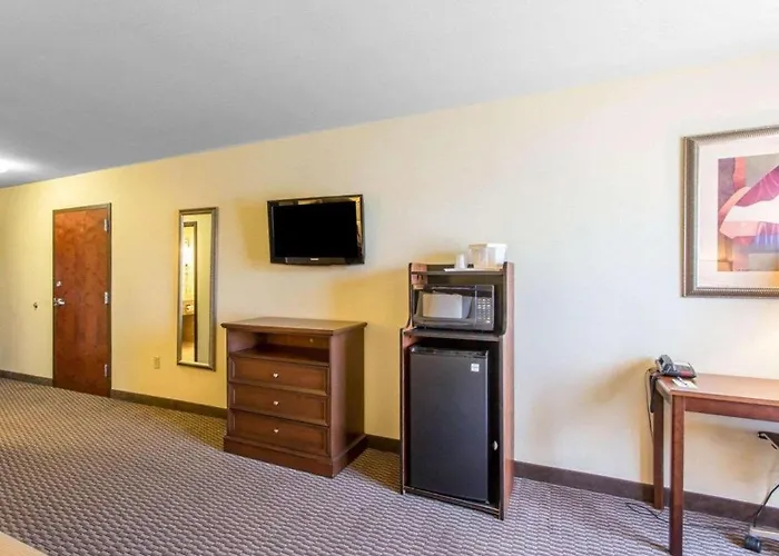 Comfort Inn & Suites Madisonville