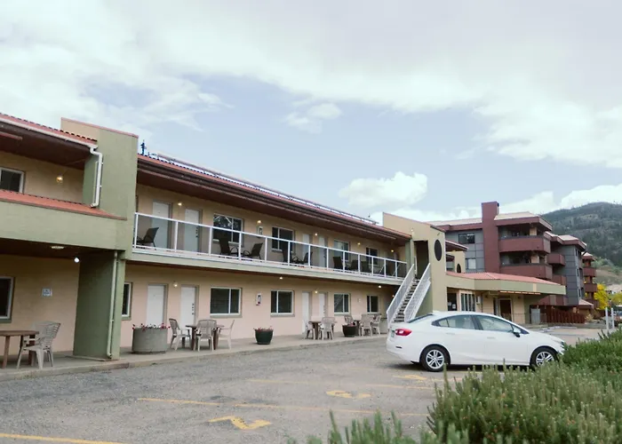 Waterfront Inn