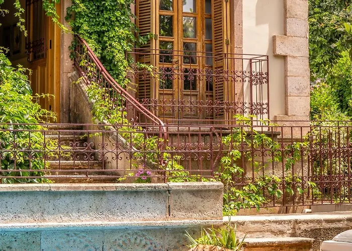Jade Residence (Adults Only)