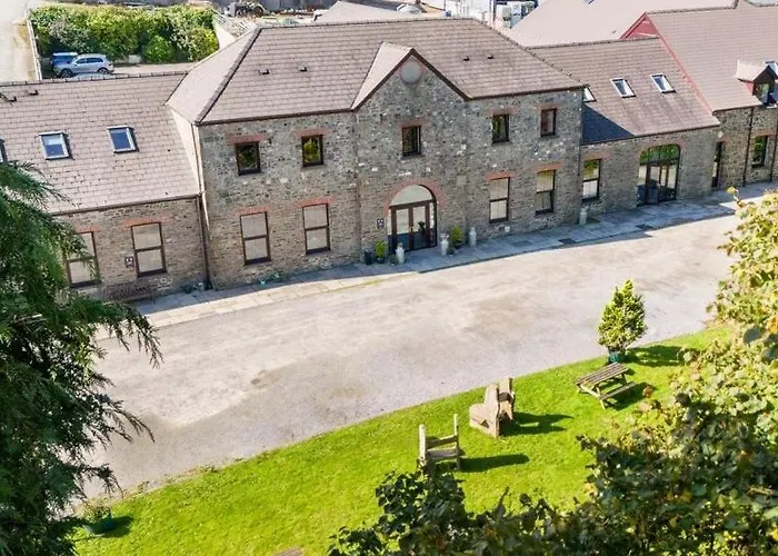 Llety Cynin Bed & Breakfast Llangynin