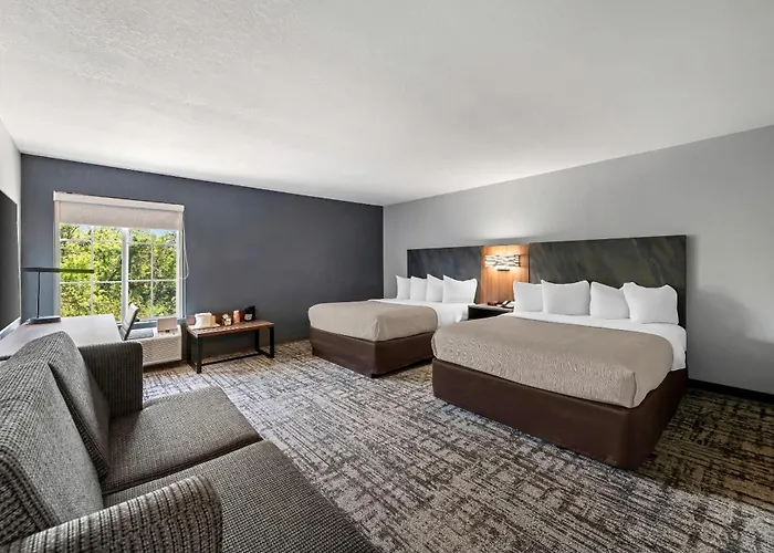 Quality Inn & Suites Manhattan