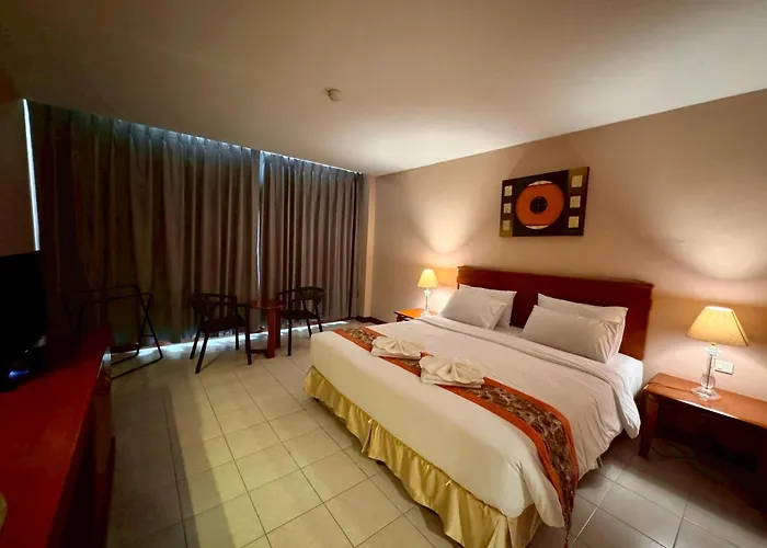 Crown Pattaya Beach Hotel