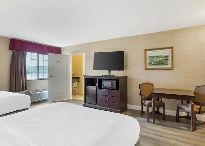 Best Western Plus Vineyard Inn And Suites Penn Yan