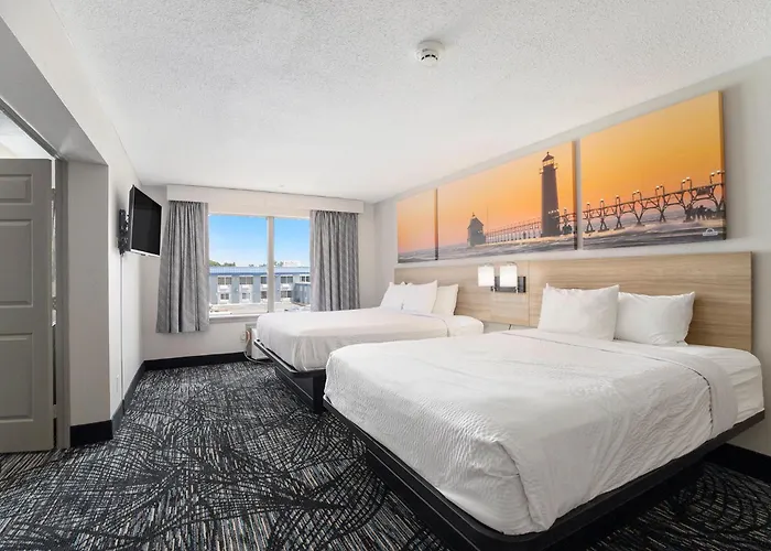 Days Inn & Suites By Wyndham Norton Shores Muskegon Muskegon Heights