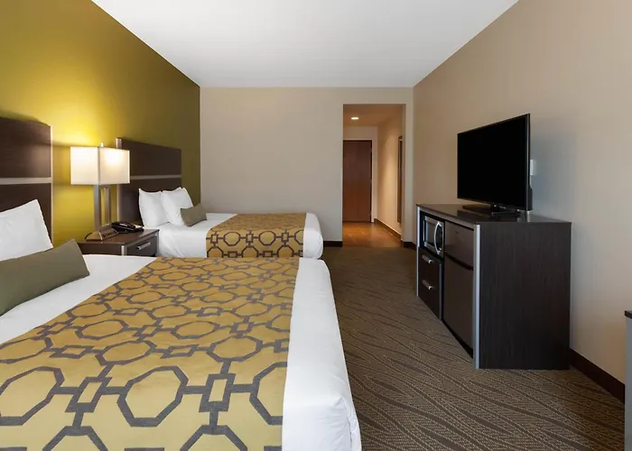 Baymont By Wyndham Beulah Hotel