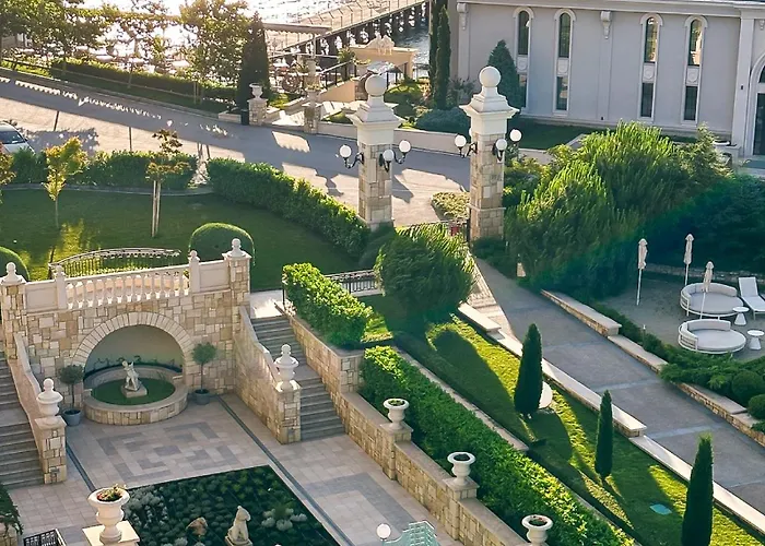 Astor Garden Hotel Saints Constantine and Helena