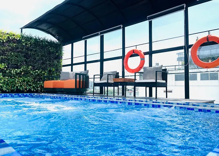 Shining Central Hotel & Spa