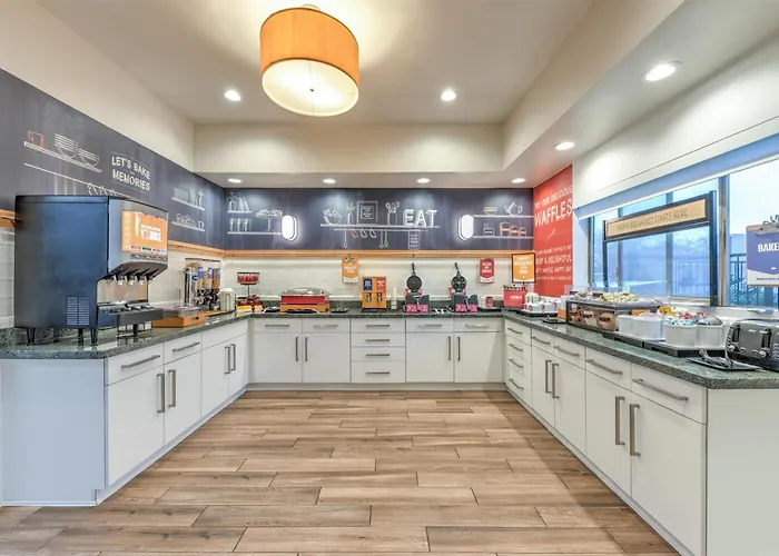 Hampton Inn Phoenix Midtown Downtown Area