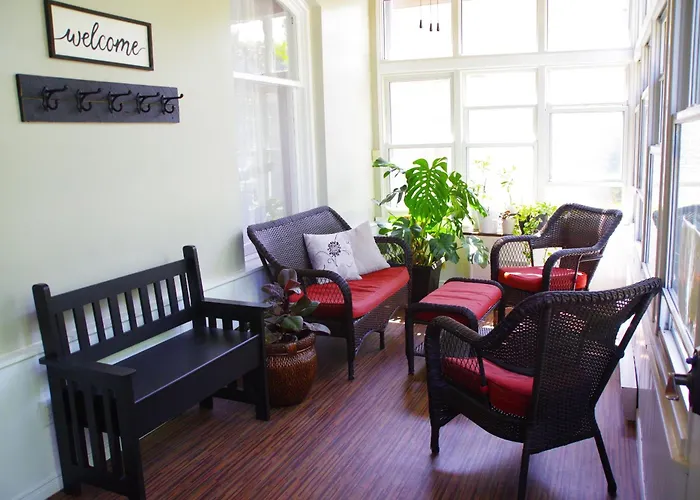 Colborne Bed And Breakfast