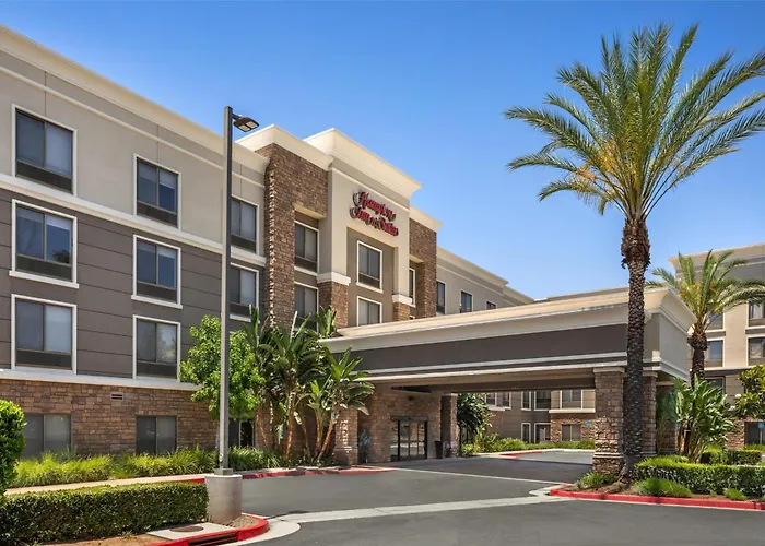 Hampton Inn & Suites
