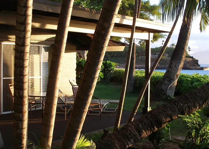 Royal Lahaina Resort & Bungalows