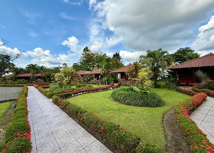 Hotel La Pradera del Arenal