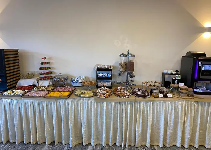 Hotel Monti San Baronto