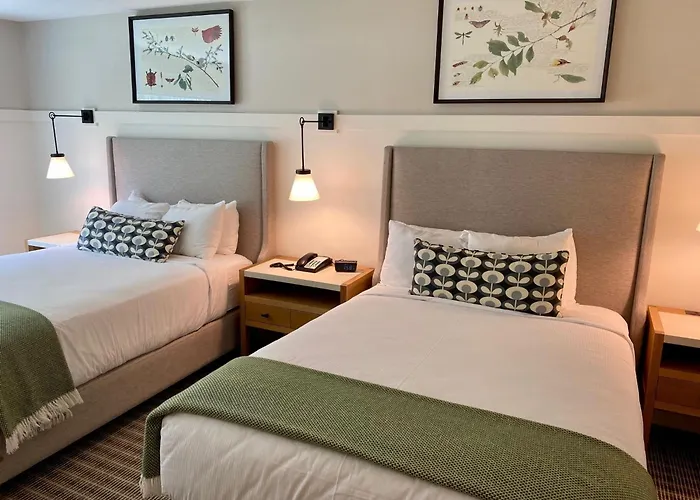 White Mountain Hotel And Resort