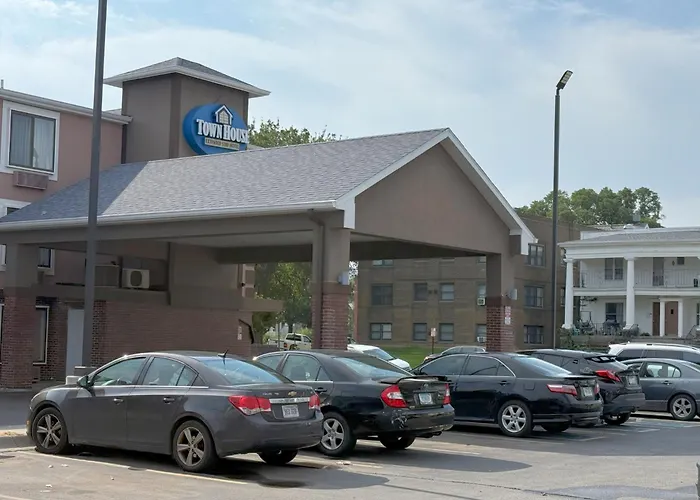 Townhouse Extended Stay Hotel Downtown