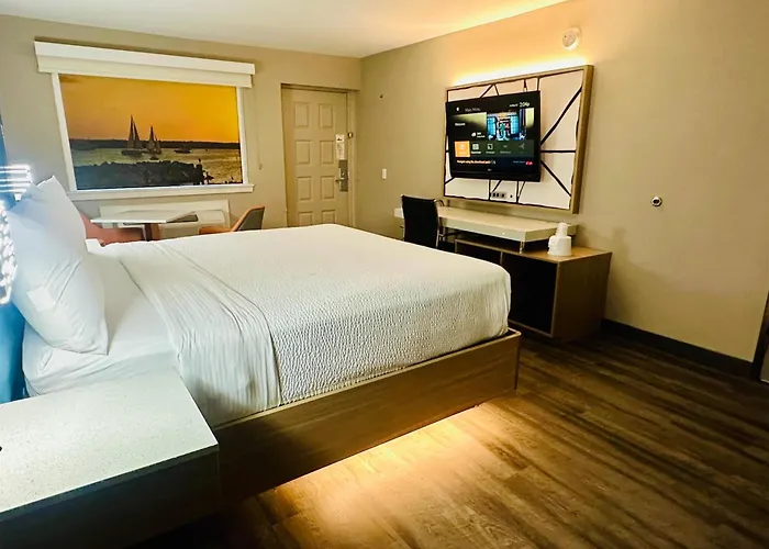 La Quinta Inn By Wyndham Costa Mesa Orange County