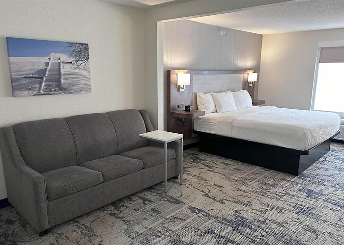 La Quinta By Wyndham Milwaukee Sw New Berlin